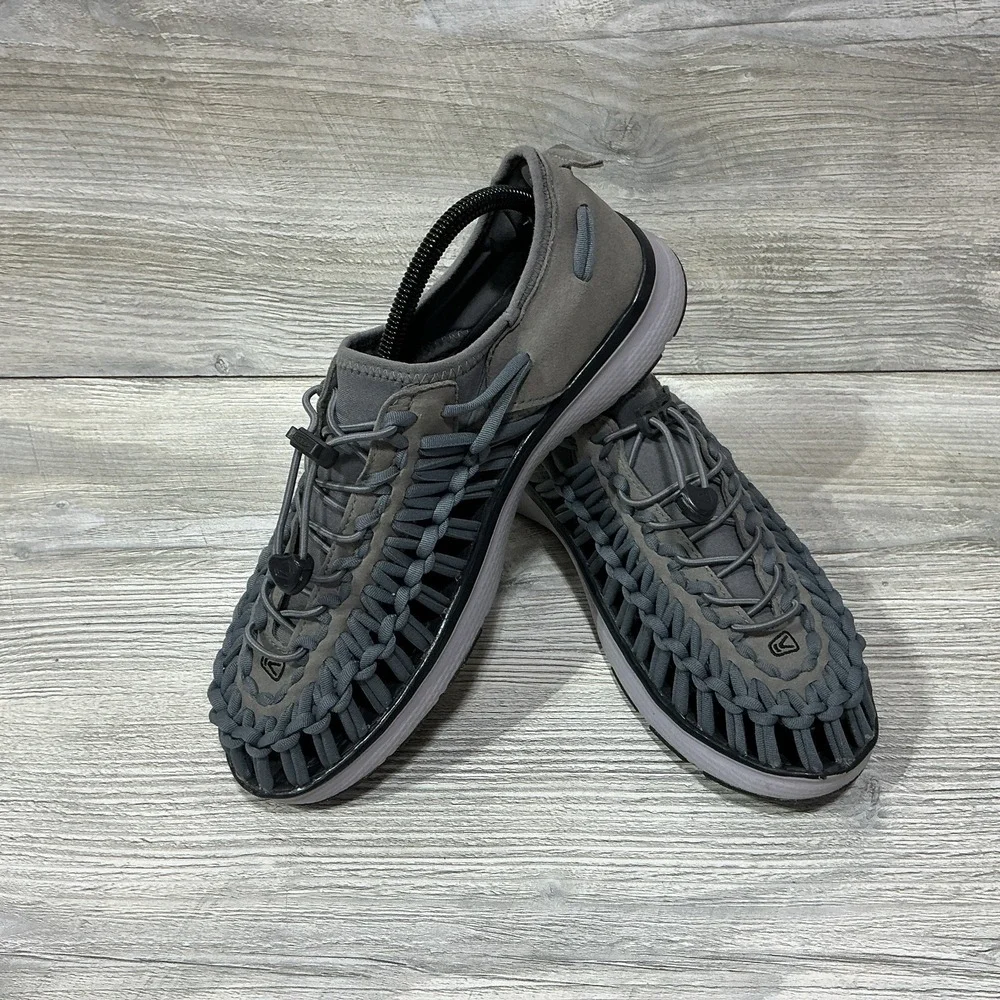 Keen Sandals Mens 8.5 M Uneek Slip On Gray Closed Toe Comfort Low Top 1018719